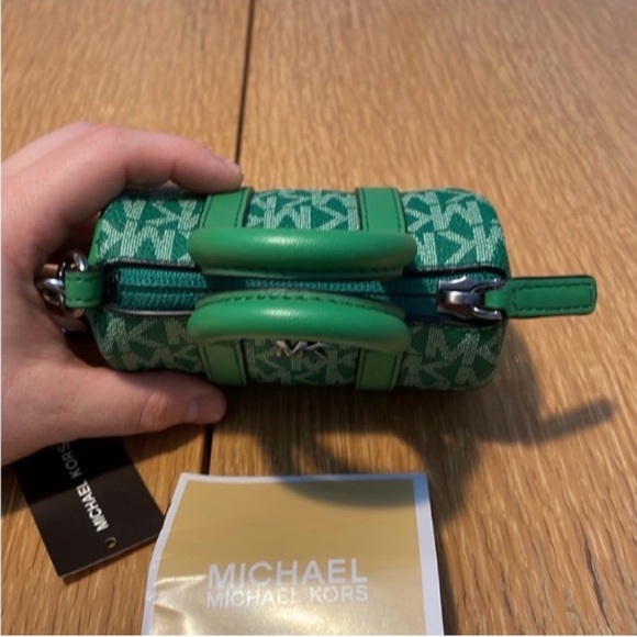NWT Michael Kors Green Micro Duffle KeyFob - Picture 12 of 16